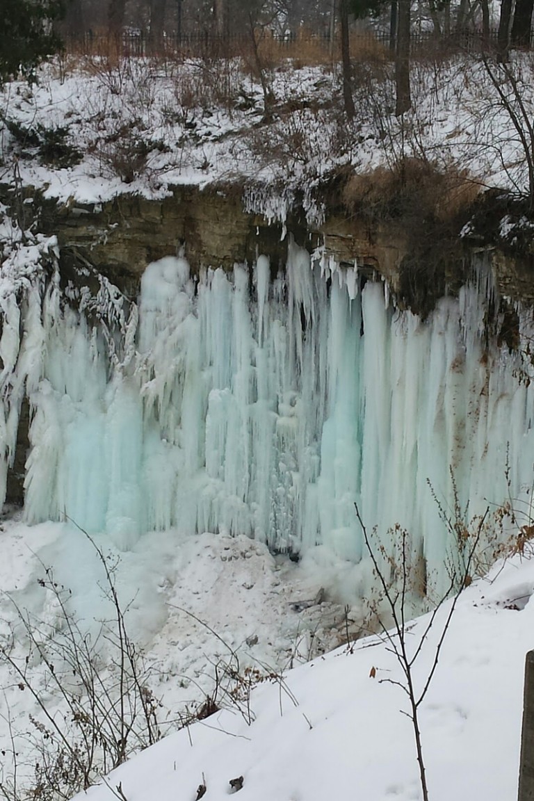 Frozen Minnehaha Falls in Winter: How to see it legally
