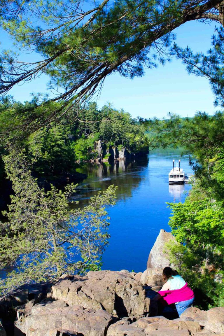 Taylors Falls Scenic Boat Tours | Cruising the St Croix River