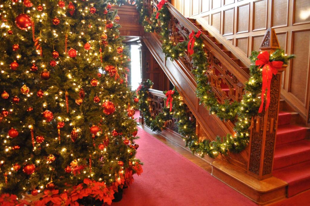 Glensheen Mansion decorated for christmas