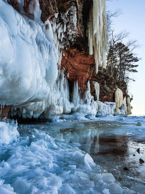 "Apostle Islands Ice Caves-6" by TheMichaelMcKenzie is licensed under CC BY-ND 2.0.